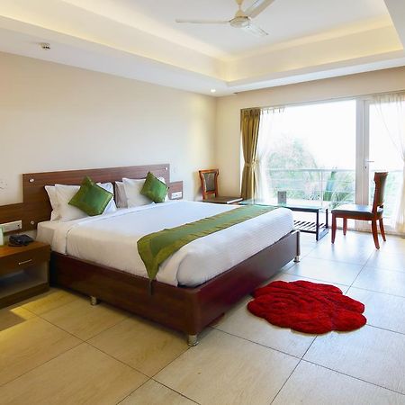 Treebo Bj'S By The Way Hotel Bhubaneswar Exterior photo