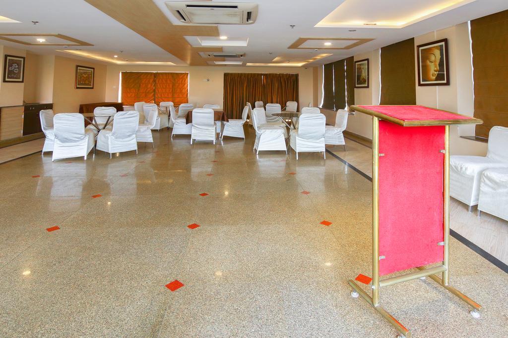 Treebo Bj'S By The Way Hotel Bhubaneswar Exterior photo