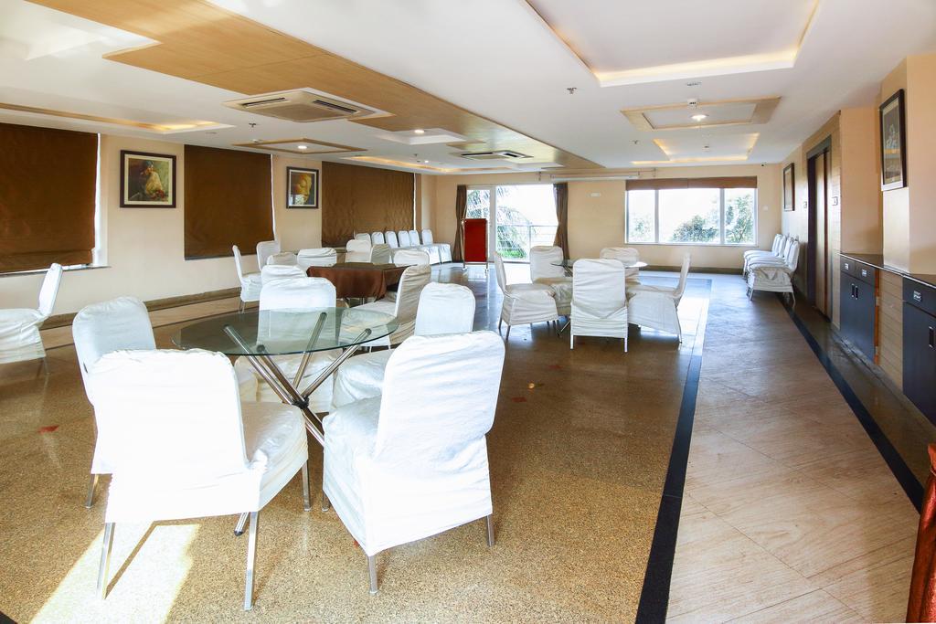 Treebo Bj'S By The Way Hotel Bhubaneswar Exterior photo