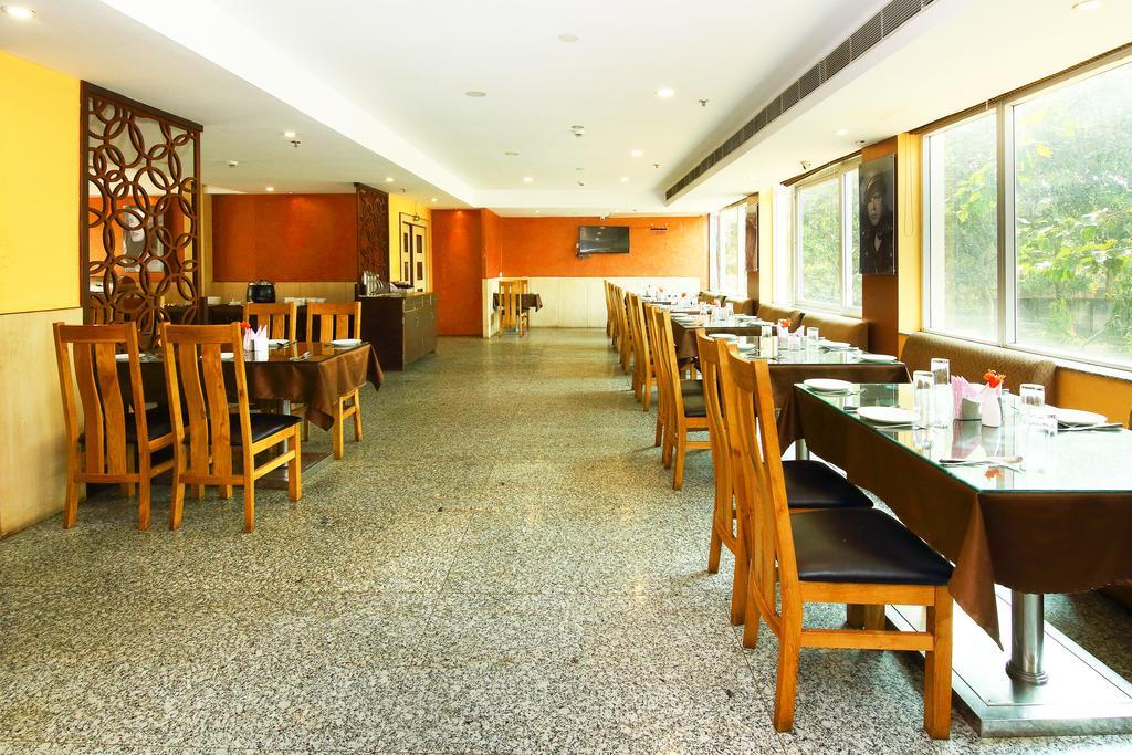 Treebo Bj'S By The Way Hotel Bhubaneswar Exterior photo