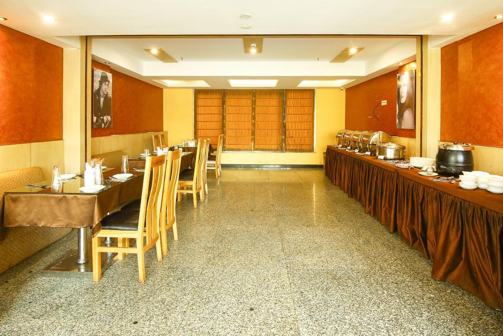 Treebo Bj'S By The Way Hotel Bhubaneswar Exterior photo