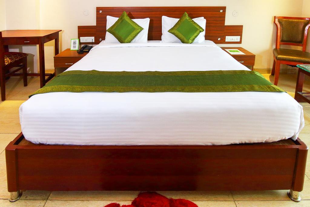 Treebo Bj'S By The Way Hotel Bhubaneswar Exterior photo