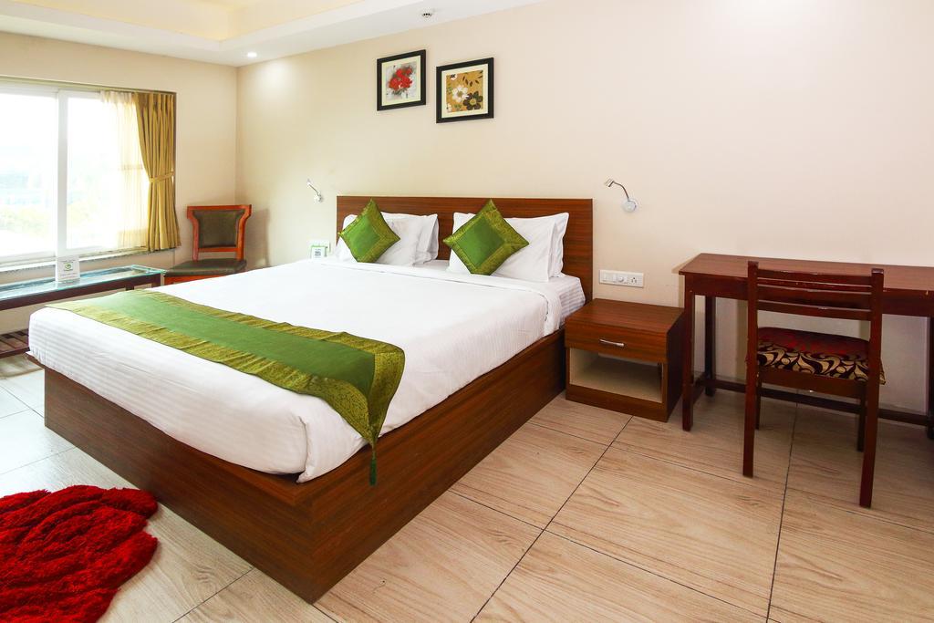 Treebo Bj'S By The Way Hotel Bhubaneswar Exterior photo