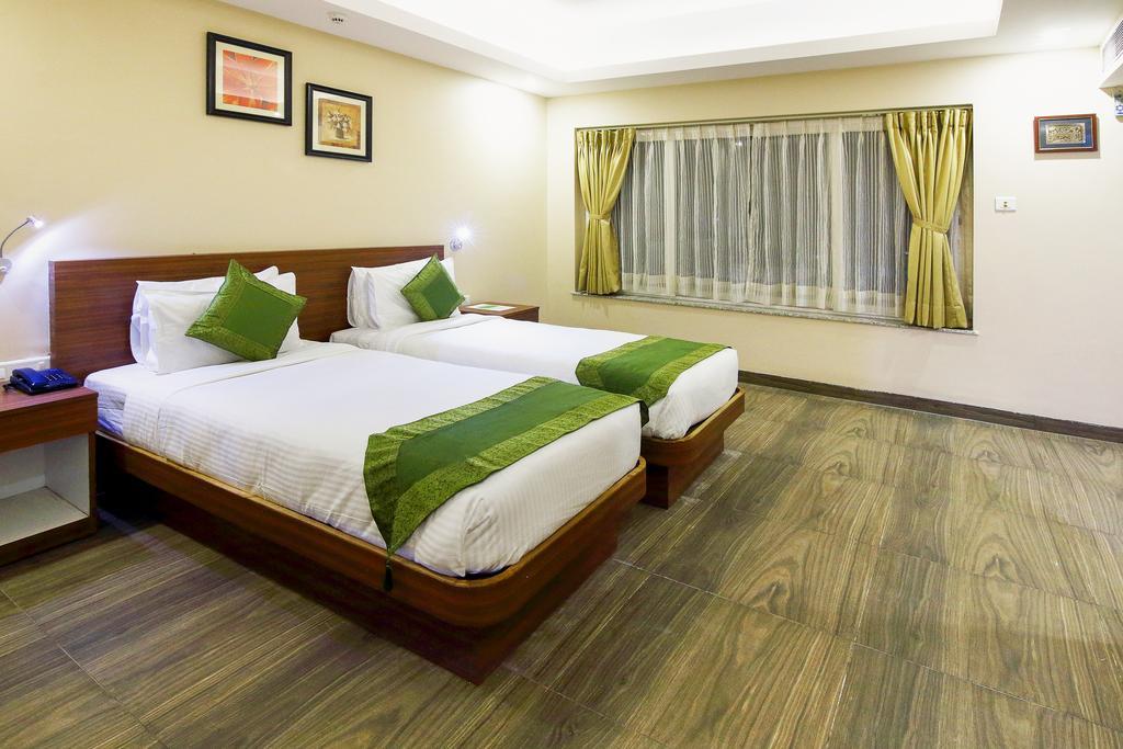 Treebo Bj'S By The Way Hotel Bhubaneswar Exterior photo
